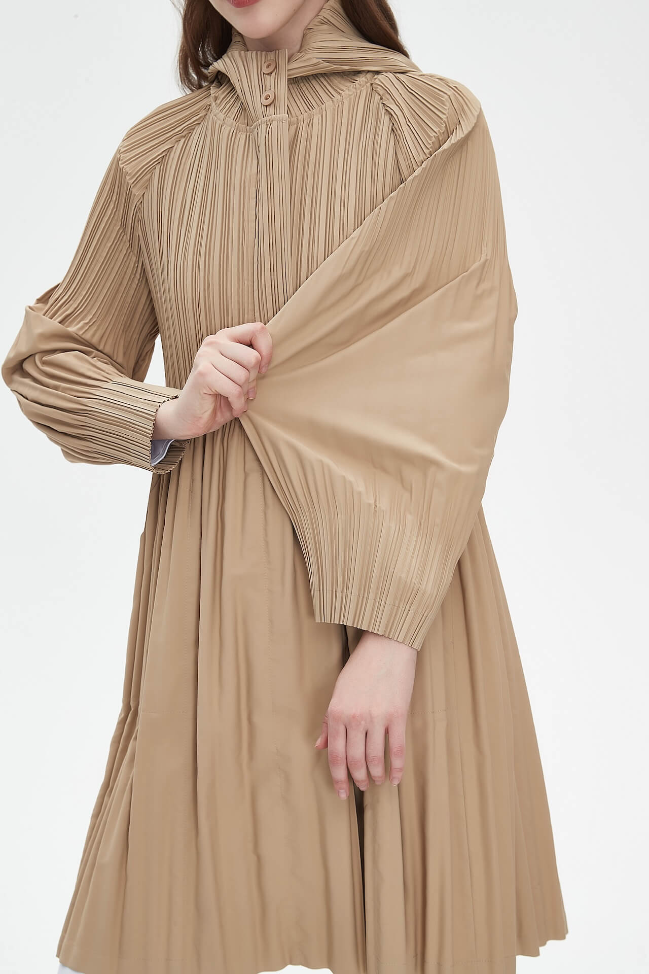 Women's Japanese Pleated Trench Coat with Hood – Lightweight & Breathable